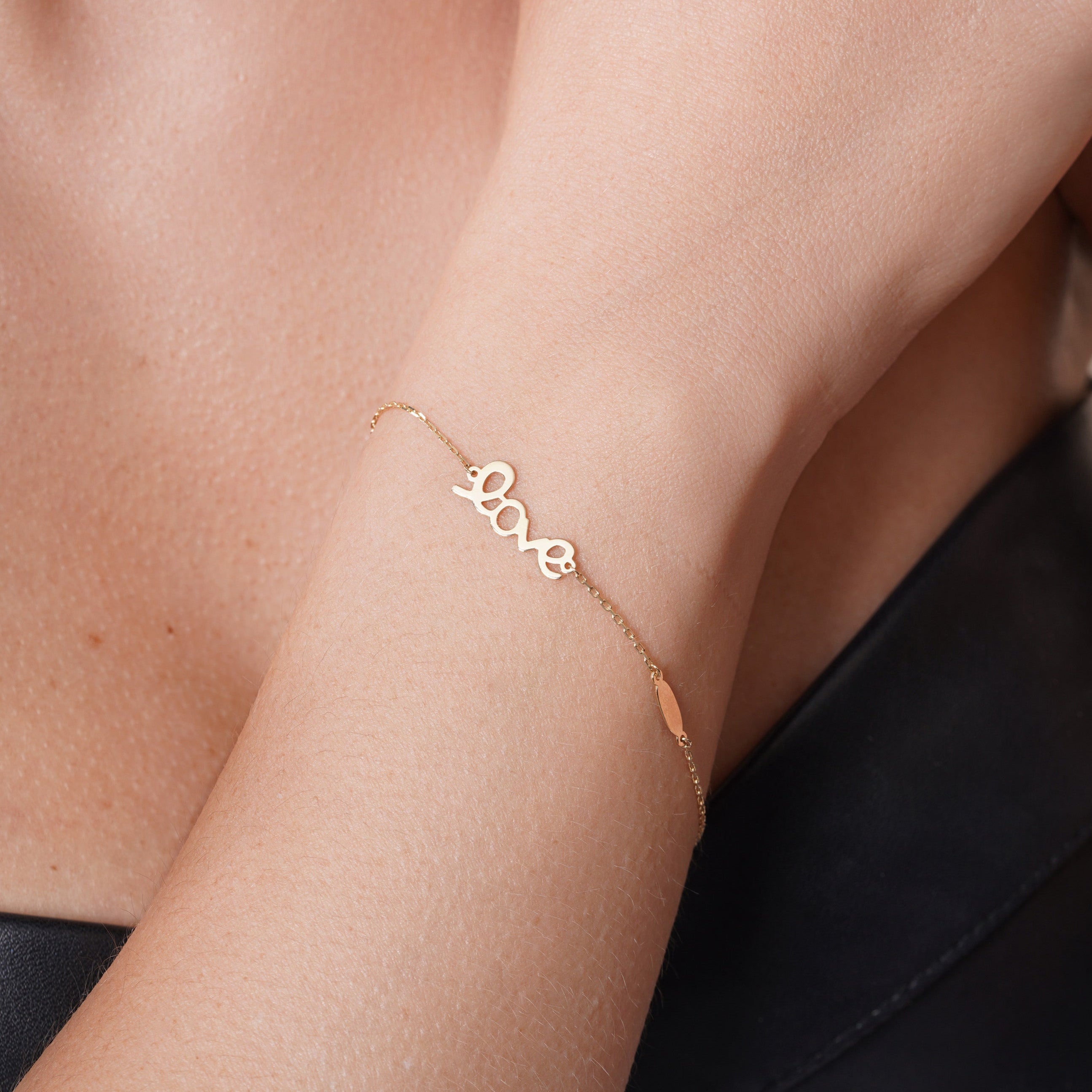 14KB0009. - 14 Karat Yellow Gold Love Engravable Bar Adjustable Bracelet