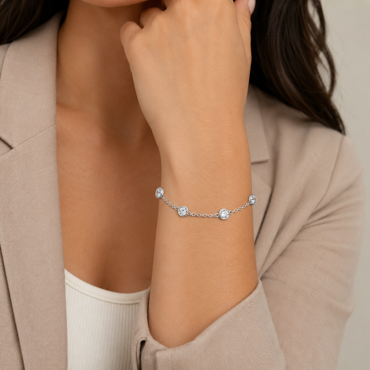 Pulsera de círculos de circonitas cúbicas chapadas en rodio de plata 925 - BGB00214