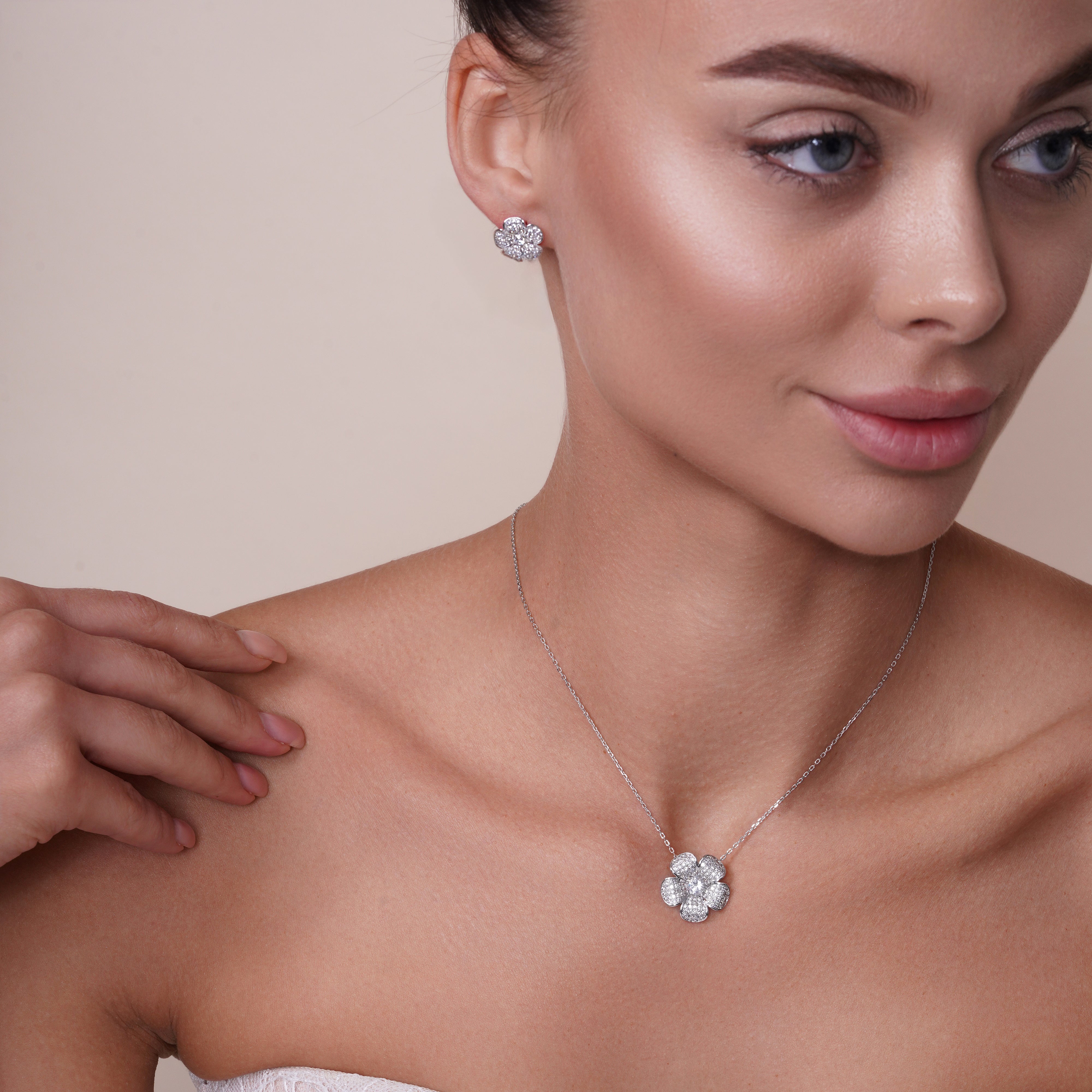 Juego de aretes y collar con circonita cúbica transparente chapado en rodio en plata 925 - BGS00253