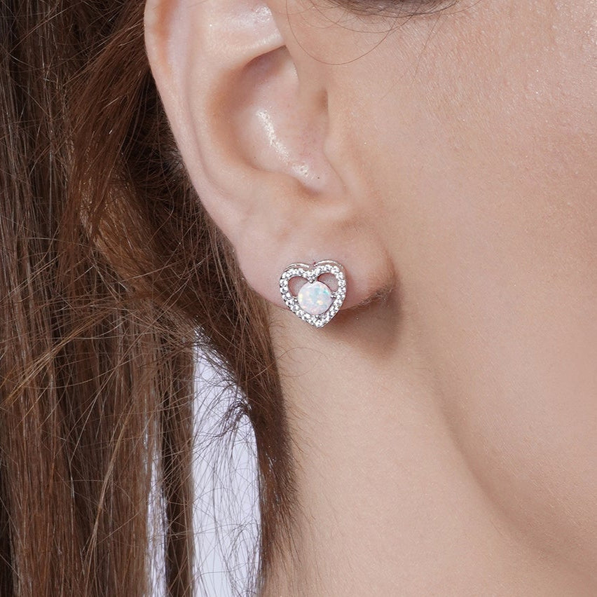 Conjunto de corazón de ópalo sintético con circonita cúbica en plata de ley 925 rodiada - BGS00585