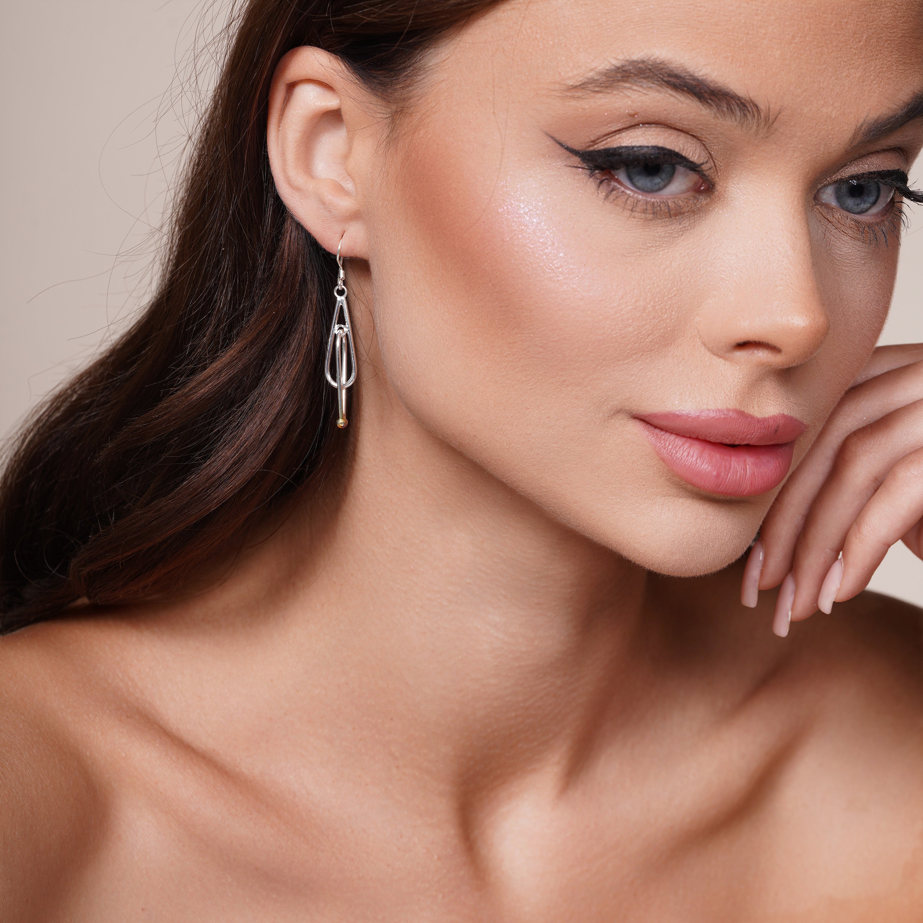 Pendientes de gancho colgantes con dos lágrimas bañadas en rodio en plata 925 - DSE00010