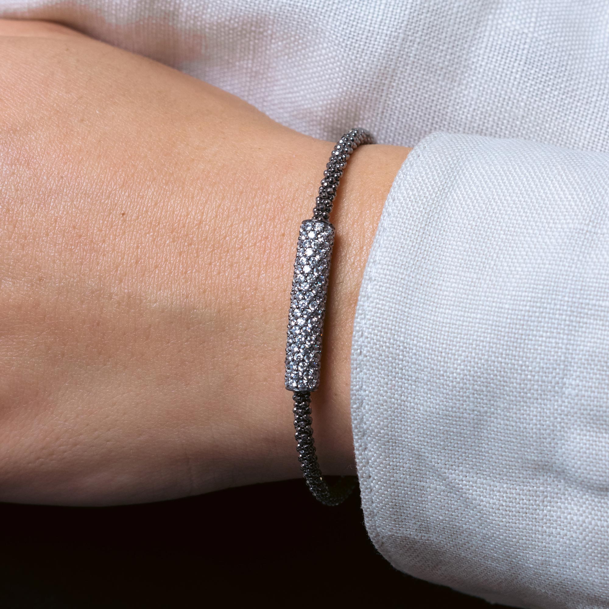 Pulsera italiana con barra de circonita chapada en rodio negro de plata 925 - ITB00156BLK