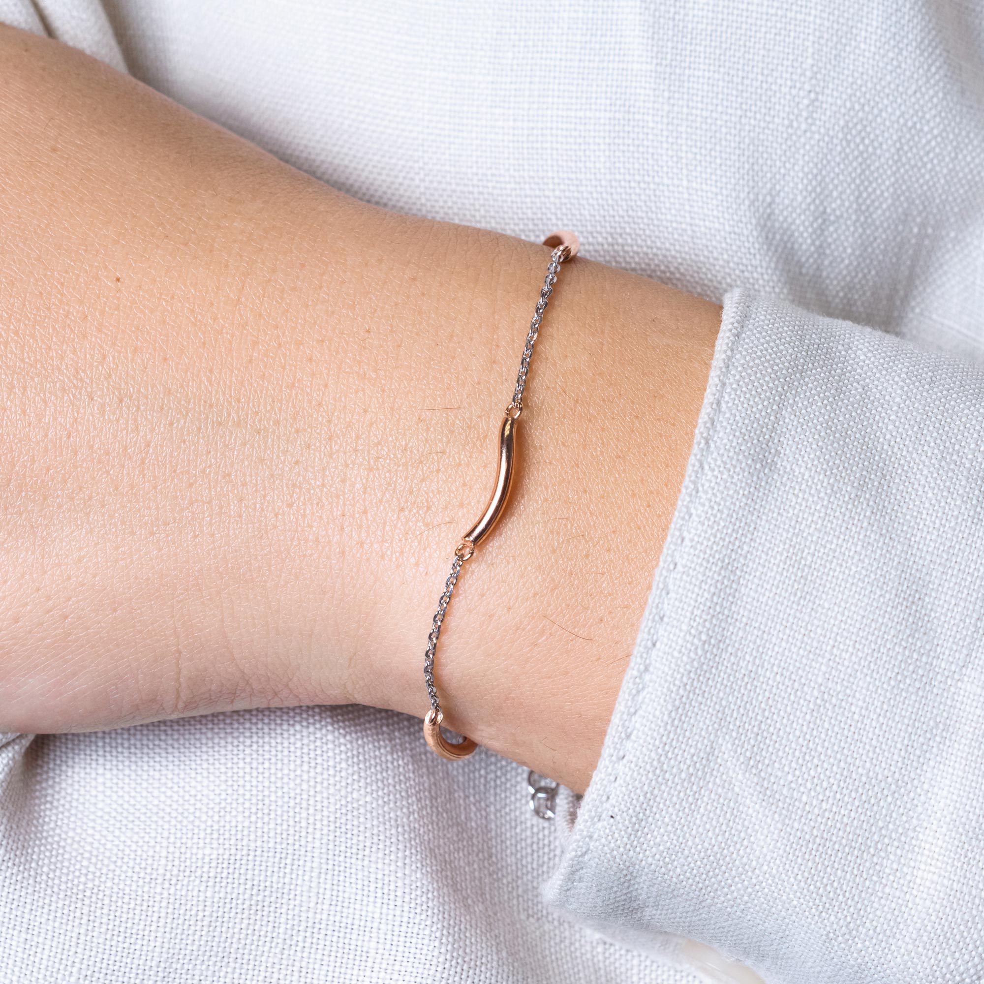 Cadena de plata 925 chapada en rodio con pulsera italiana con detalles curvos chapados en oro rosa - ITB00165RH-RGP