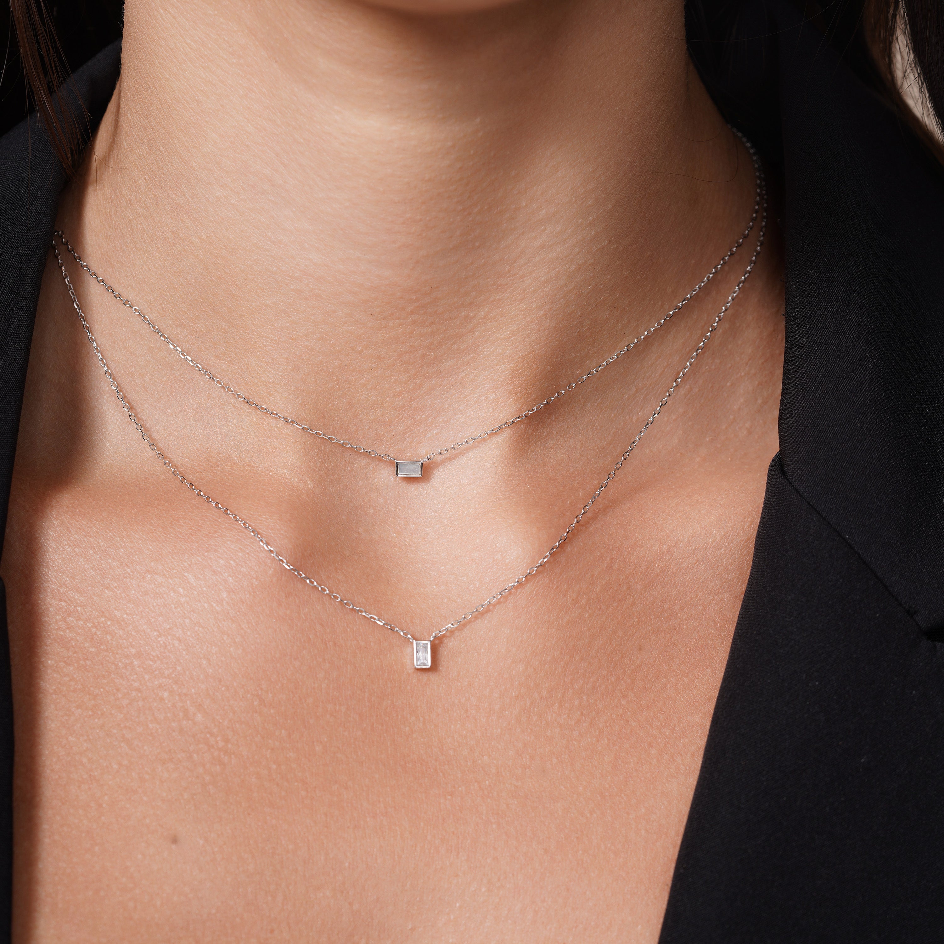 Collar ajustable con circonitas cúbicas transparentes y llave griega de Medusa en plata de ley 925 rodiada - GMN00232