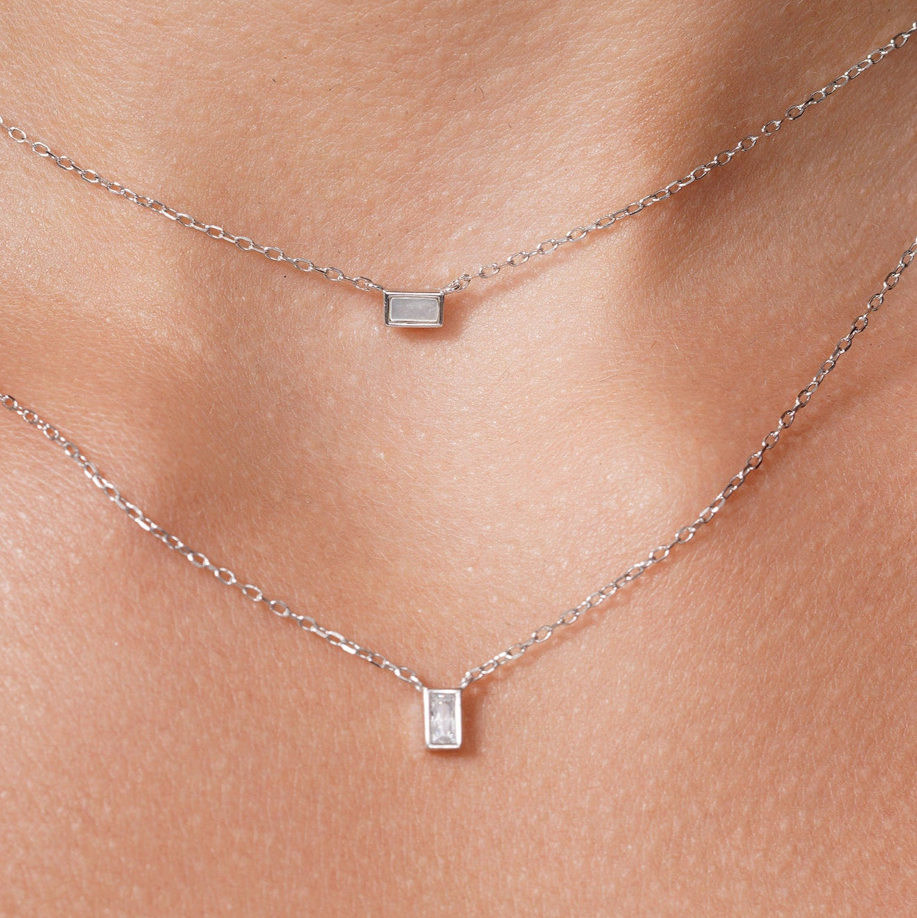 Collar ajustable con circonitas cúbicas transparentes y llave griega de Medusa en plata de ley 925 rodiada - GMN00232