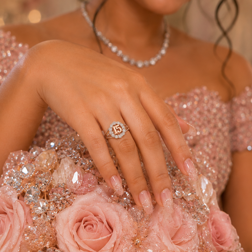 Anillo de quinceañera con halo de moissanita, plata de ley 925 chapada en dos tonos - MGMR00076