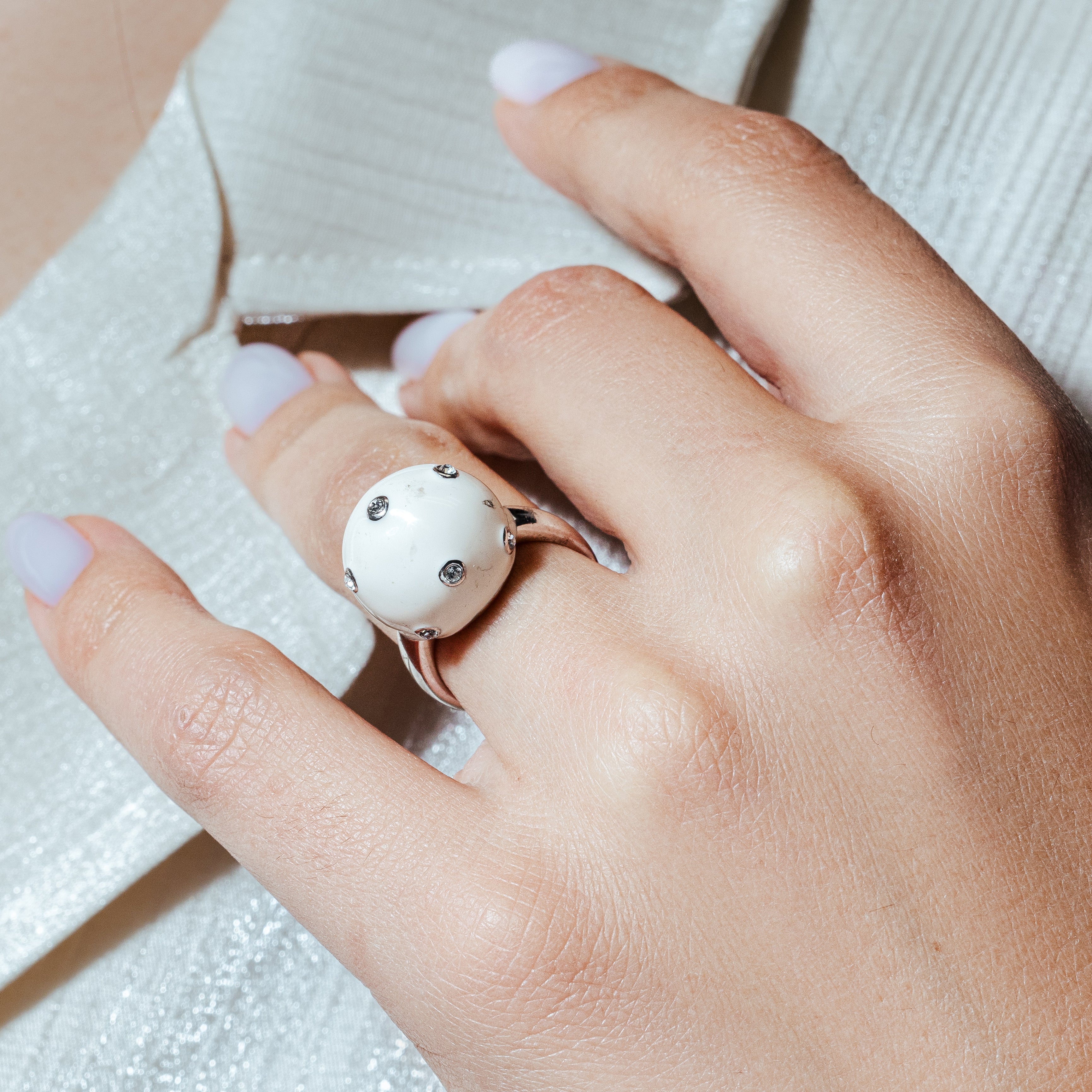 Anillo de plata 925 rodiada con circonita cúbica y esmalte blanco (liquidación) - STR00687
