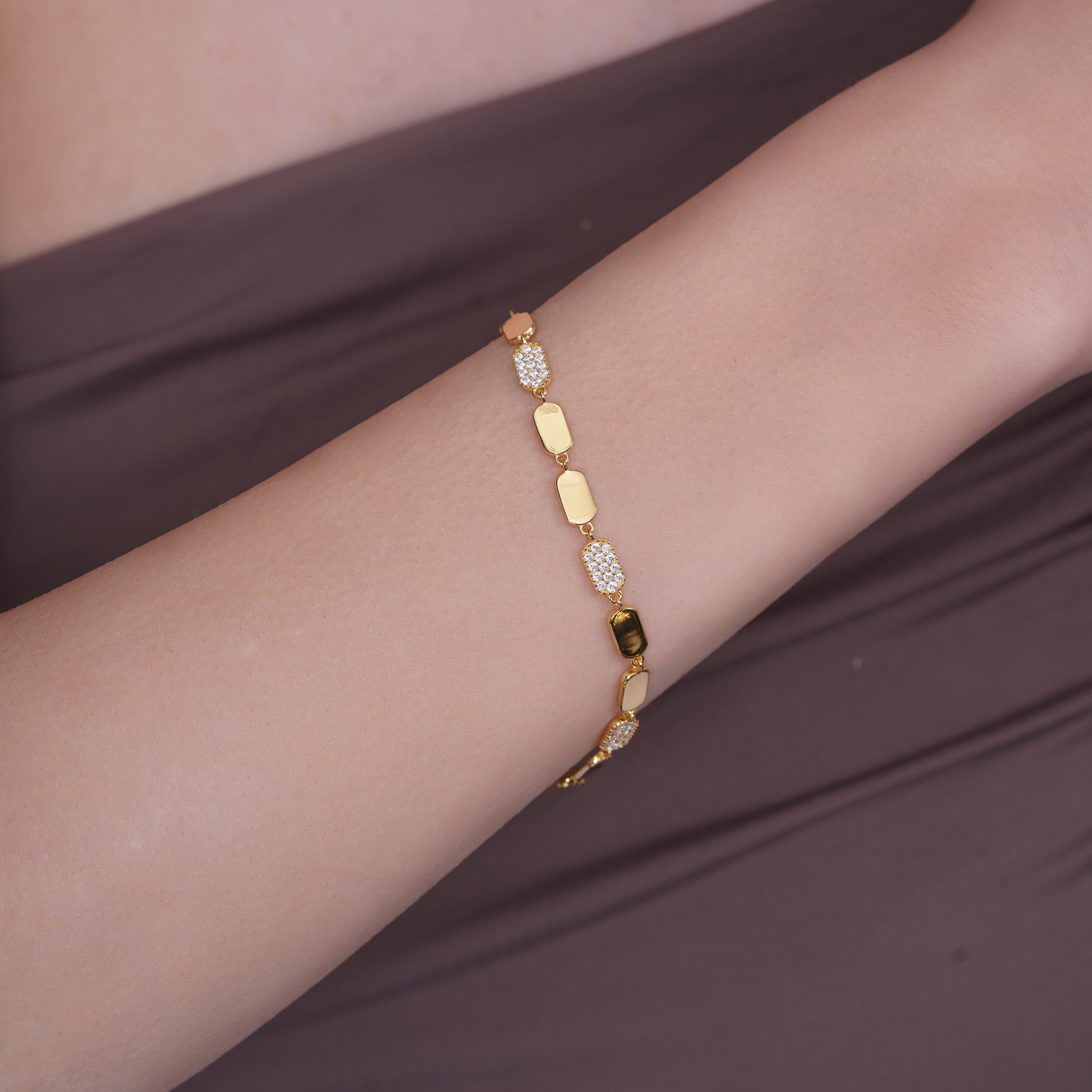 Pulsera de plata de ley 925 rodiada con eslabones cubanos de 10,6 mm - GMB00145