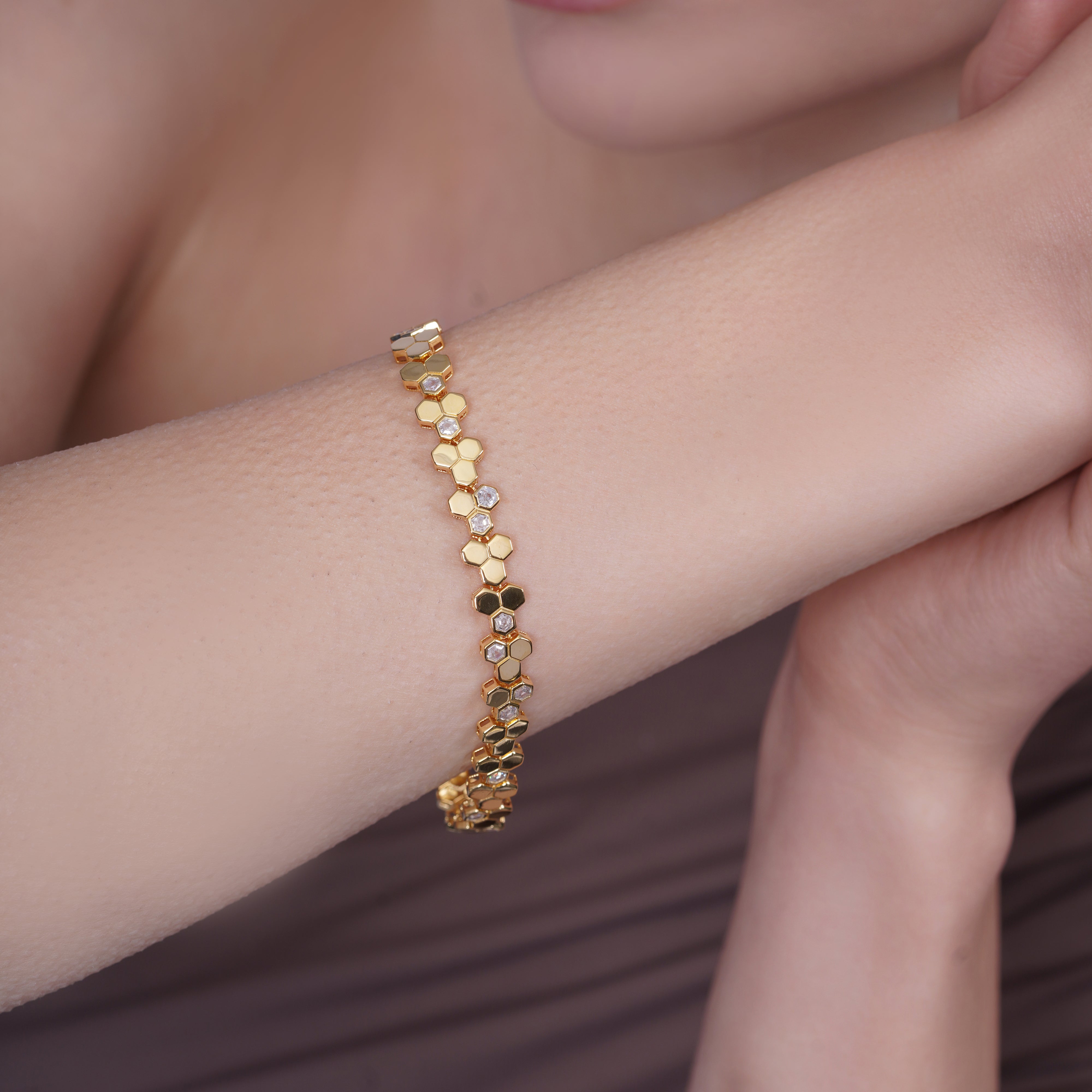 Gold Plated 925 Sterling Silver Honeycomb Hex Link 7mm Bracelet - TGB00009GP