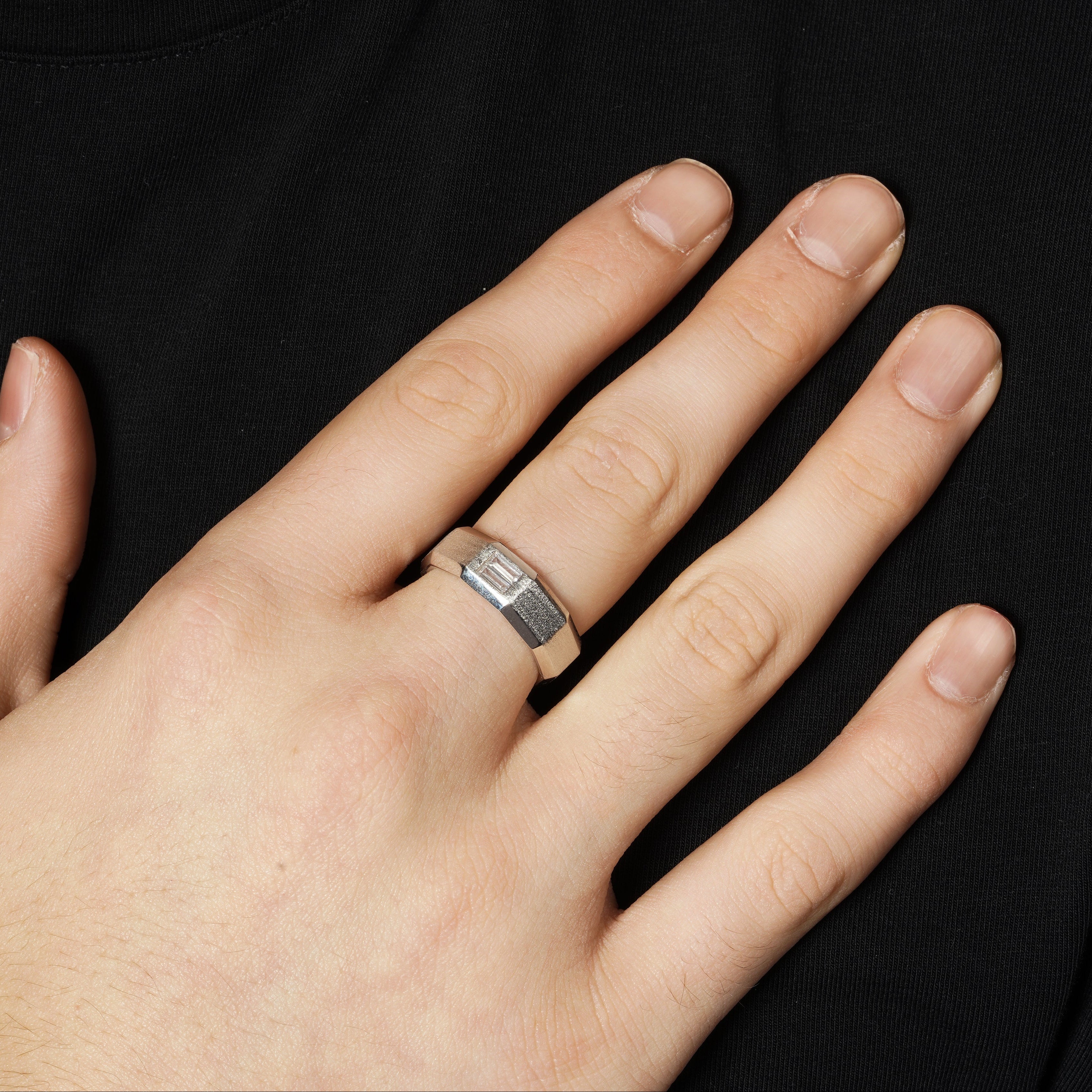 Anillo de águila octagonal con corte de diamante para hombre, de plata de ley 925 rodiada, de 18,9 mm x 18,3 mm - GMR00424