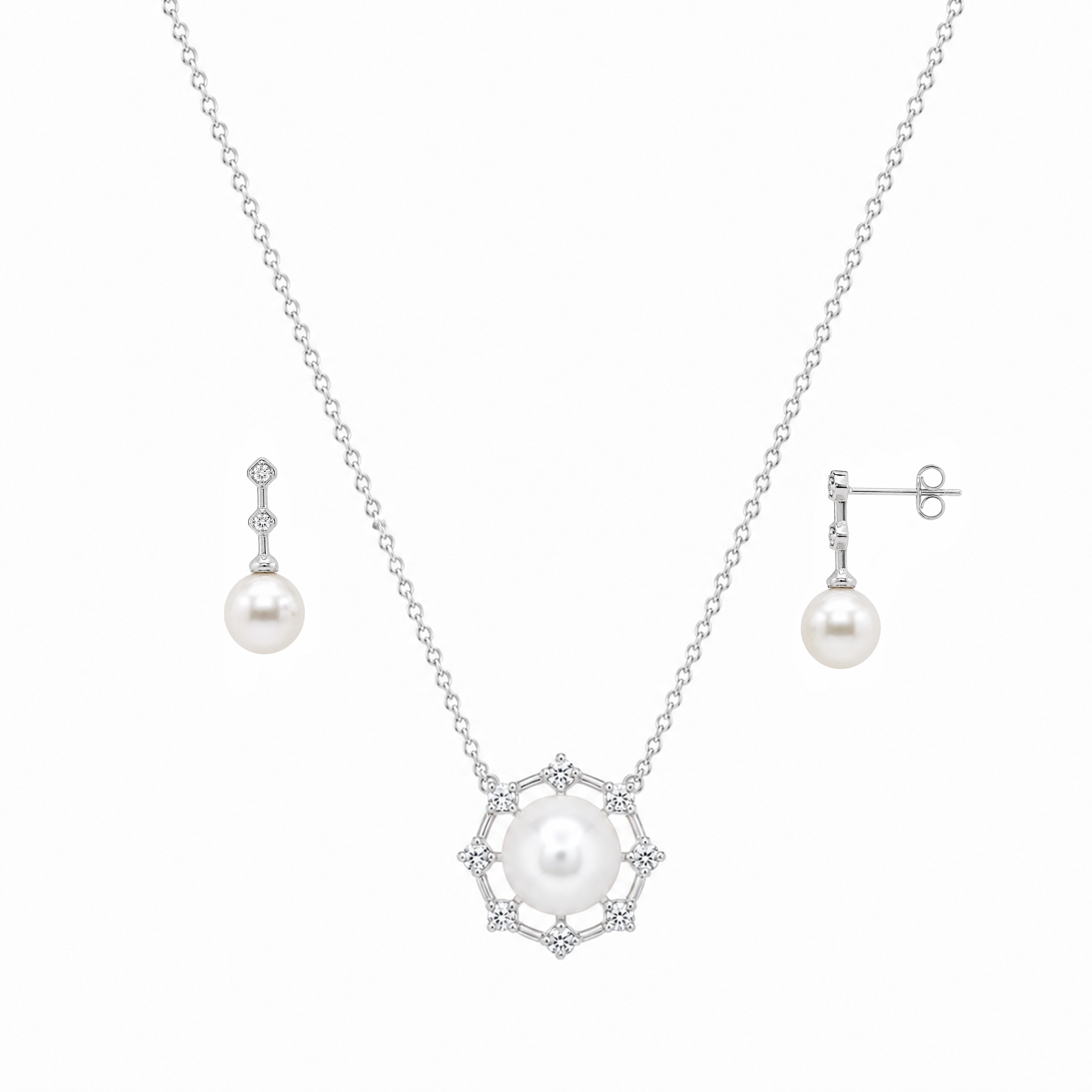 Liquidación - Conjunto de aretes y collar con perla rodiada en plata 925 y circonitas transparentes - BGS00451