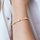 Pulsera de plata de ley 925 bañada en oro con dos hilos y dije de flor de circonita - ECB00055Y
