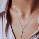 Collar de cruz de circonitas cúbicas en plata de ley 925 rodiada - GMN00204