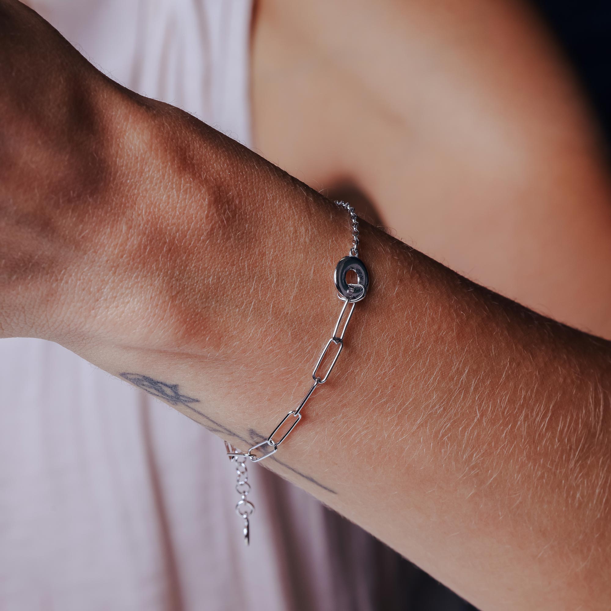 Rhodium Plated 925 Sterling Silver Rolo Paperclip Donut Adjustable Bracelet - ITB00334-RH