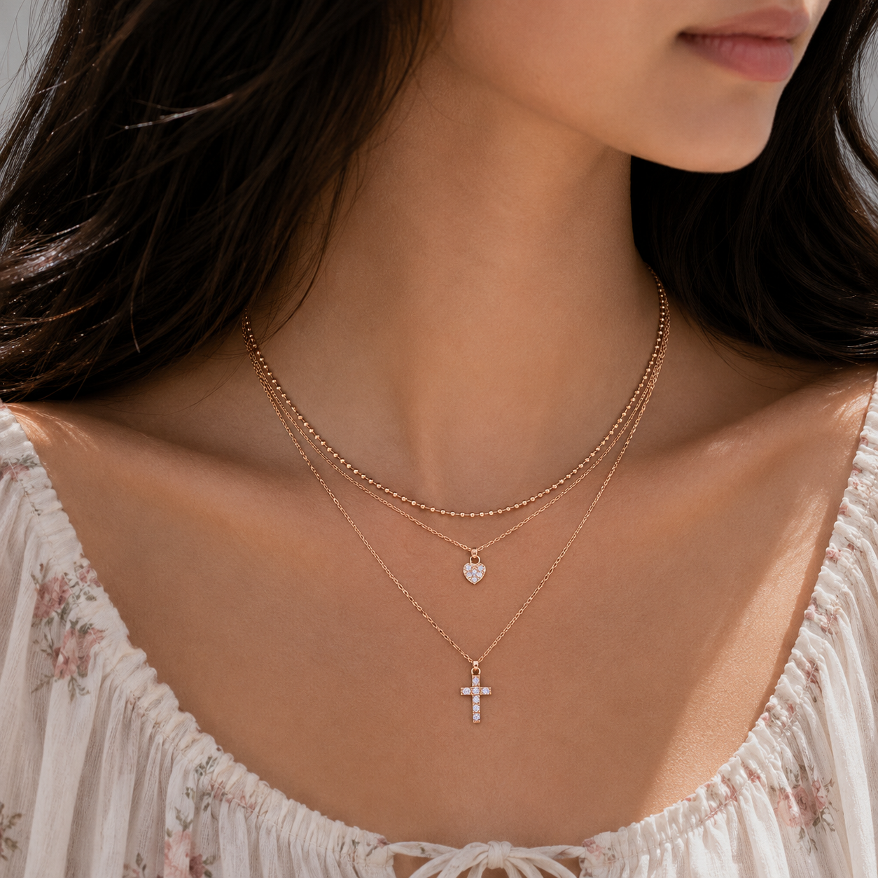 Collar de Corazón CZ y Cruz, Cadena de Triple Bola, Baño de Plata de Ley 925 - ITN00123