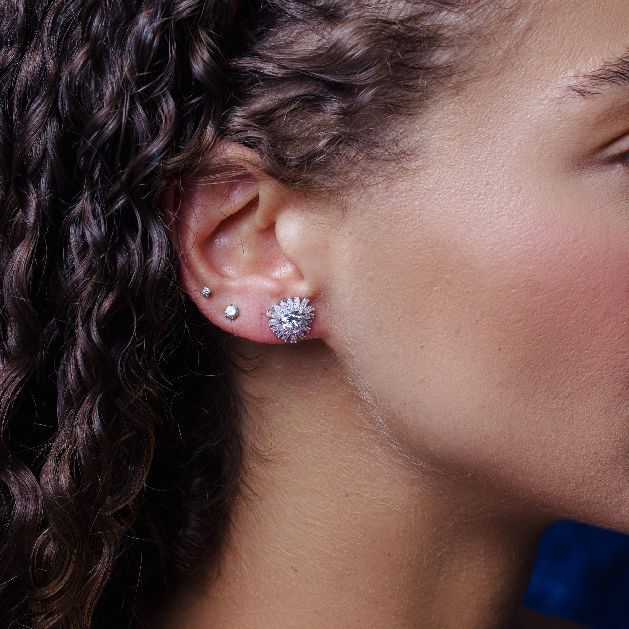 Pendiente de corazón de moissanita en plata de ley 925 rodiada - MGME00003