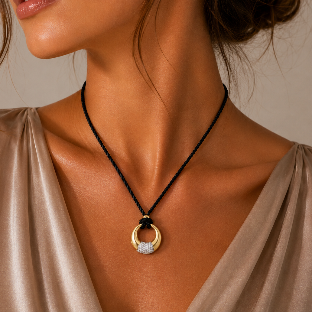 Liquidación-Collar de cuerda de seda con colgante de disco de plata de ley 925 de dos tonos con circonita cúbica - STP00953