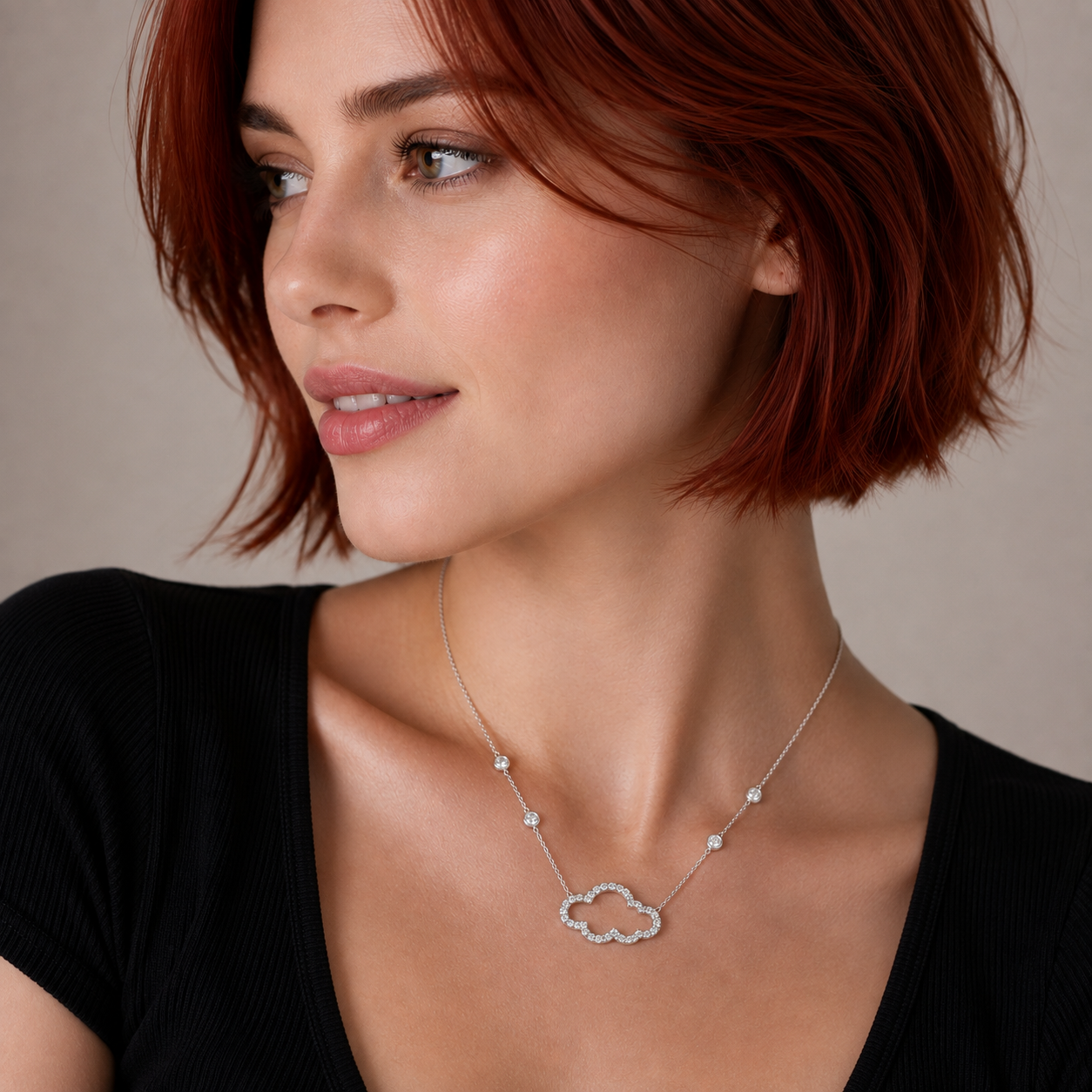 Collar de nube abierta con incrustaciones de circonitas negras en plata de ley 925 rodiada - STP01528BLK