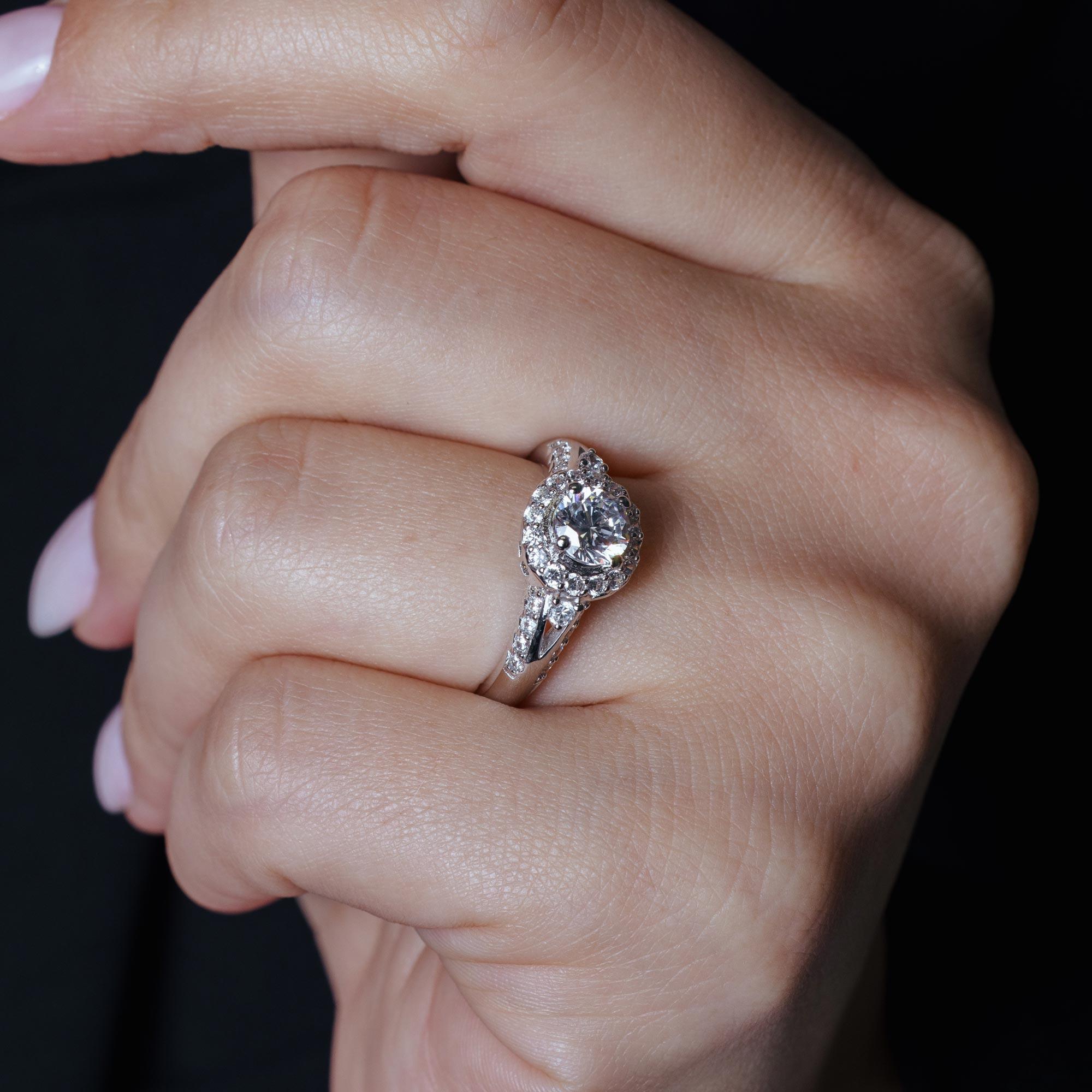 Rhodium Plated 925 Sterling Silver Clear Cluster CZ Round Ring - ACR00019