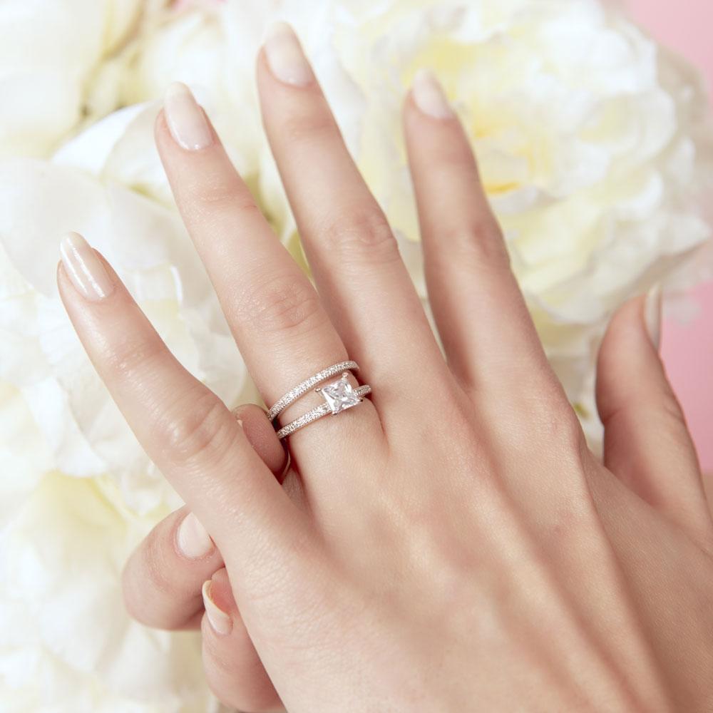 Conjunto de anillo de boda nupcial con circonita cúbica cuadrada central chapada en rodio de plata 925 - BGR01007