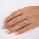 Anillo nupcial de trío con centro de pavé cuadrado chapado en rodio de plata 925 - GMR00170