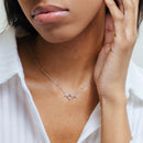 Collar con colgante de corazón de mamá en plata de ley 925 rodiada con circonitas transparentes - BGP01460