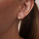 14KE0011. - Pendientes de corazón con corte de diamante iridiscente y cuentas de oro amarillo de 14 quilates