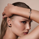 Venta al por mayor Pulsera de cuentas negras con circonita cúbica cruzada lateral chapada en oro de plata esterlina 925 - BGB00121