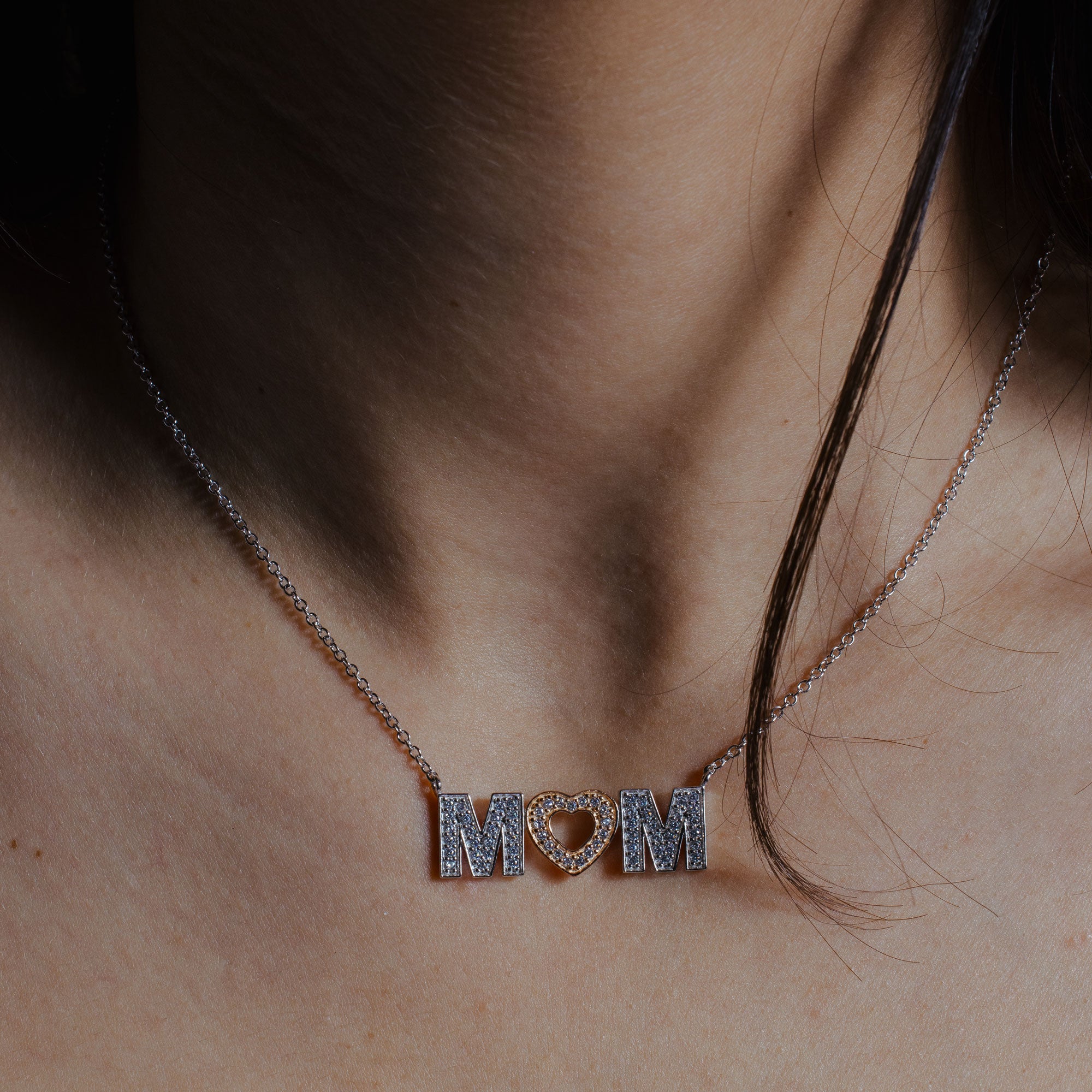 Collar con colgante de corazón y circonita cúbica transparente chapado en rodio y oro de plata 925 - BGP00831