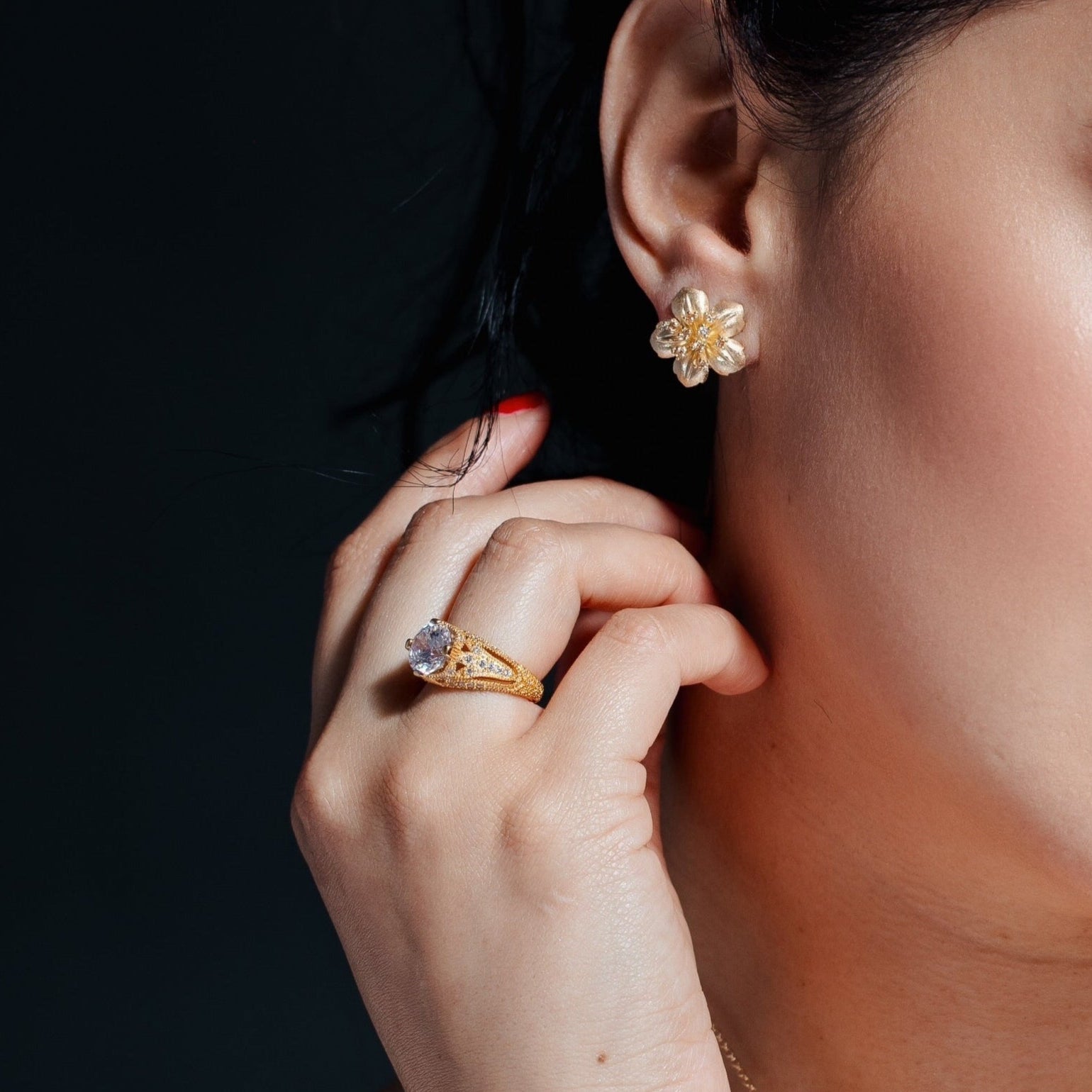 Anillo nupcial con circonita central transparente chapado en oro de plata 925 - BGR00740