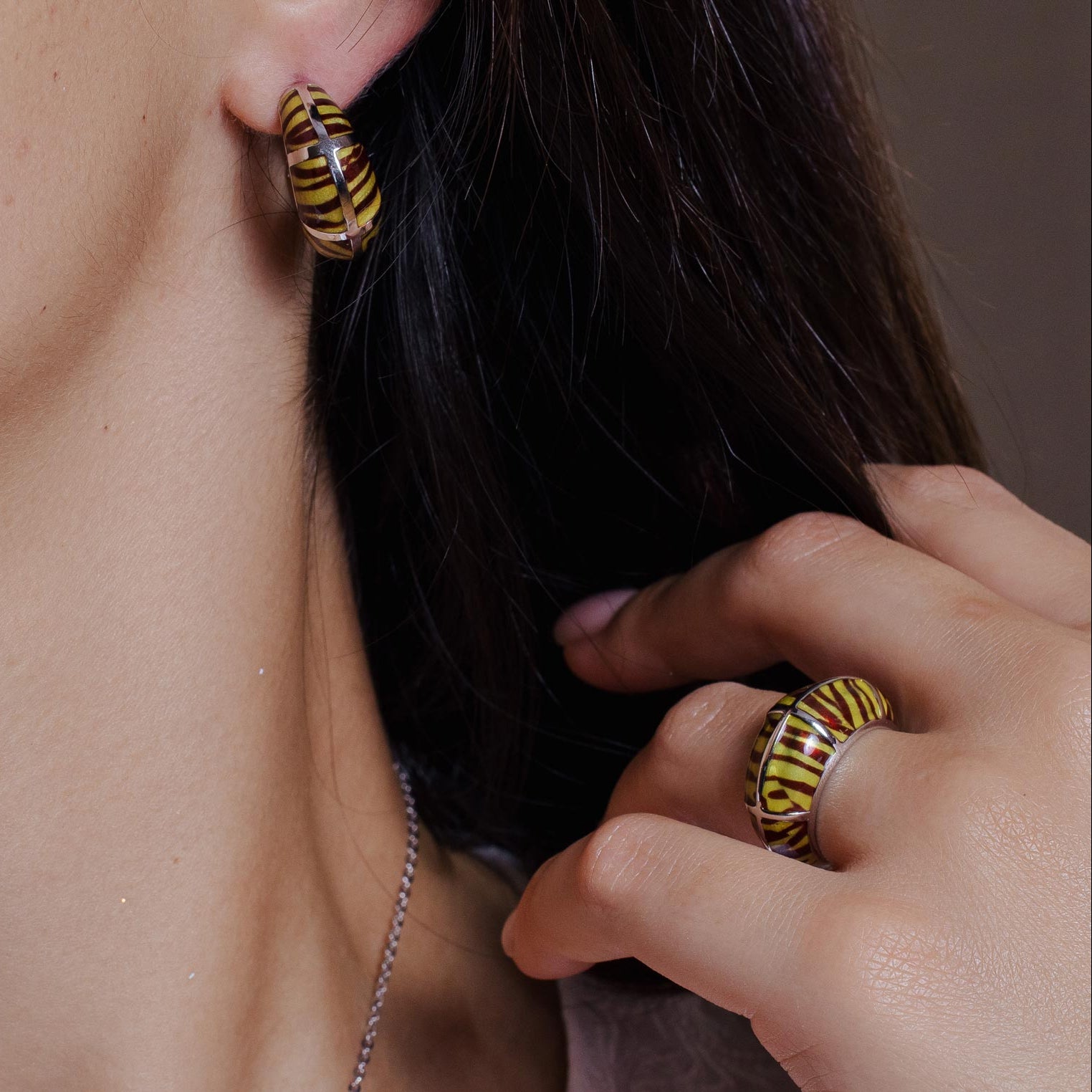 Clearance-Silver 925 Rhodium Plated Tiger Stripes Ring - BGR00148