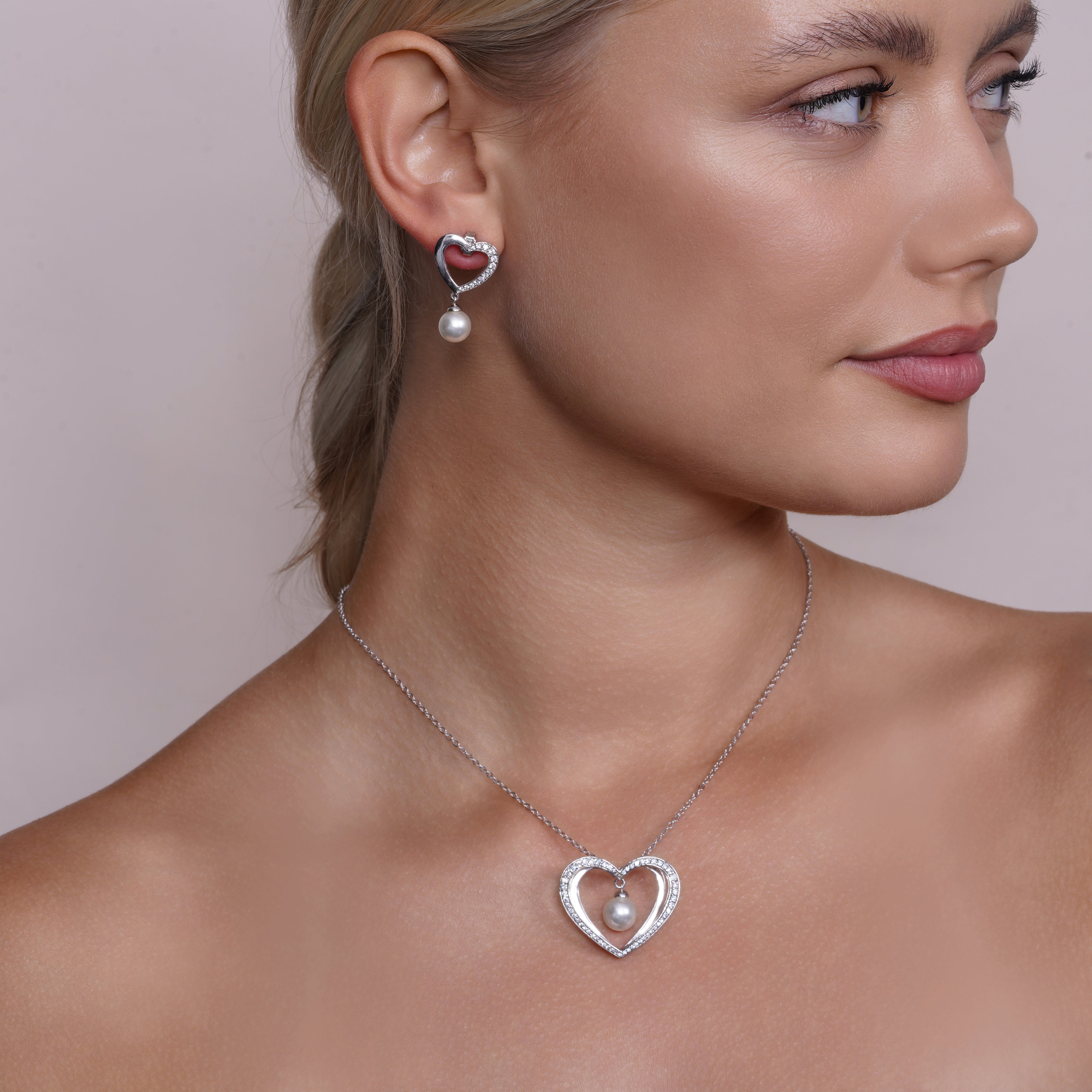 Juego de aretes y collar con circonita cúbica transparente, corazón abierto, perla colgante chapada en rodio, plata 925 - BGS00167