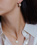 Liquidación - Juego de pendientes de plata de ley 925 bañados en oro con forma de corazón transparente y disco de circonita cúbica - BGS00374