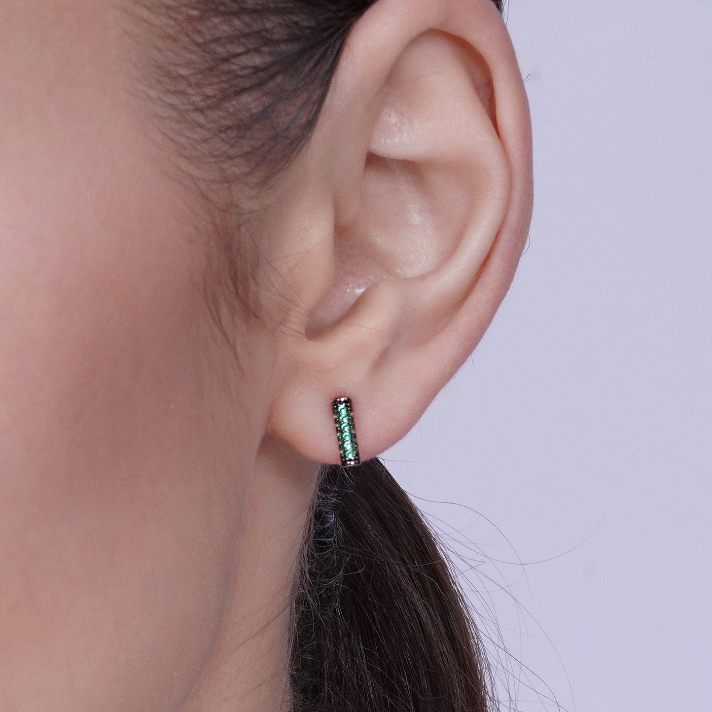 Conjunto de collar y pendientes de barra de plata de ley 925 bañados en oro rosa con circonitas verdes - BGS00604