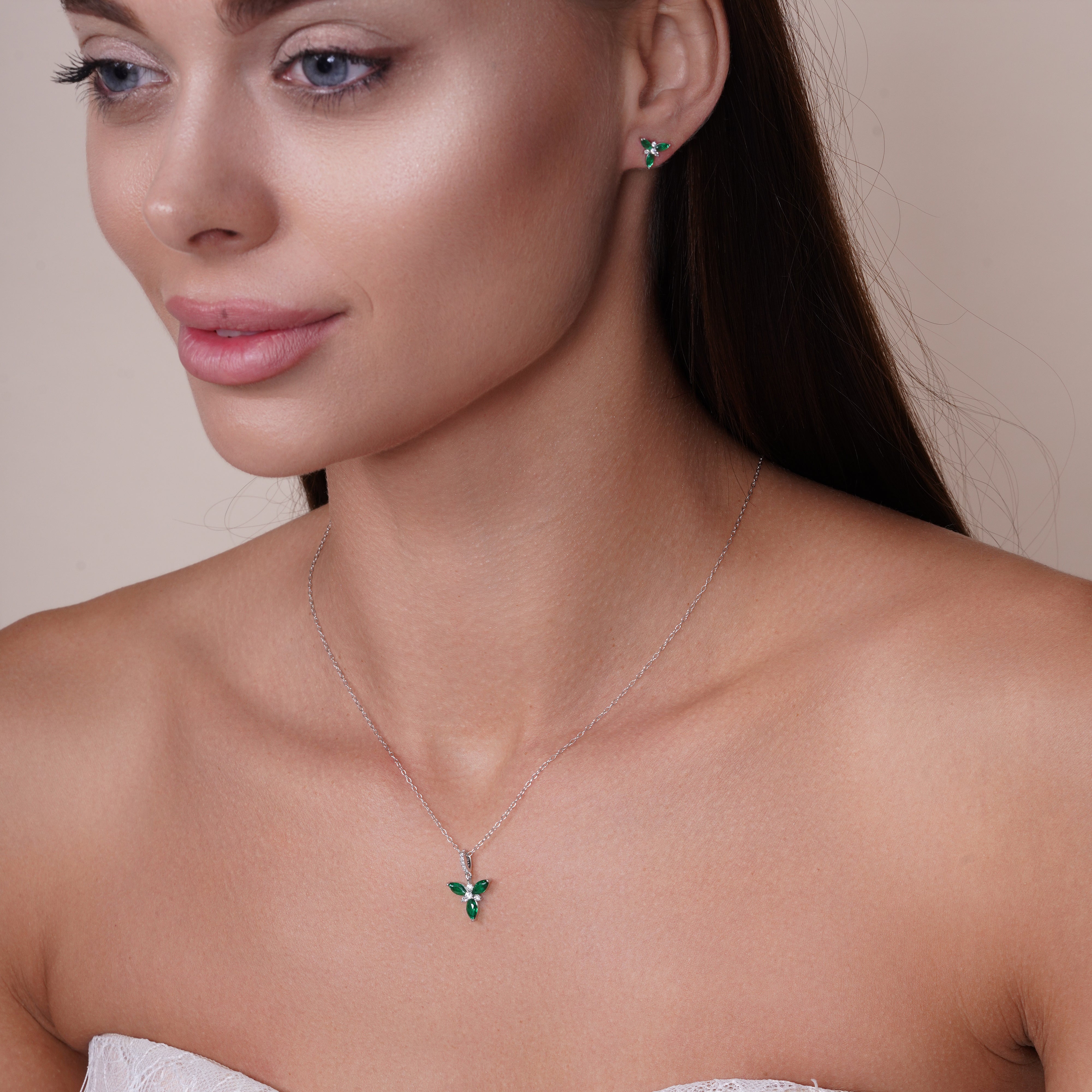 Conjunto de pendientes y colgante de plata de ley 925 con rodio, flor de circonita verde y transparente - BGS00624