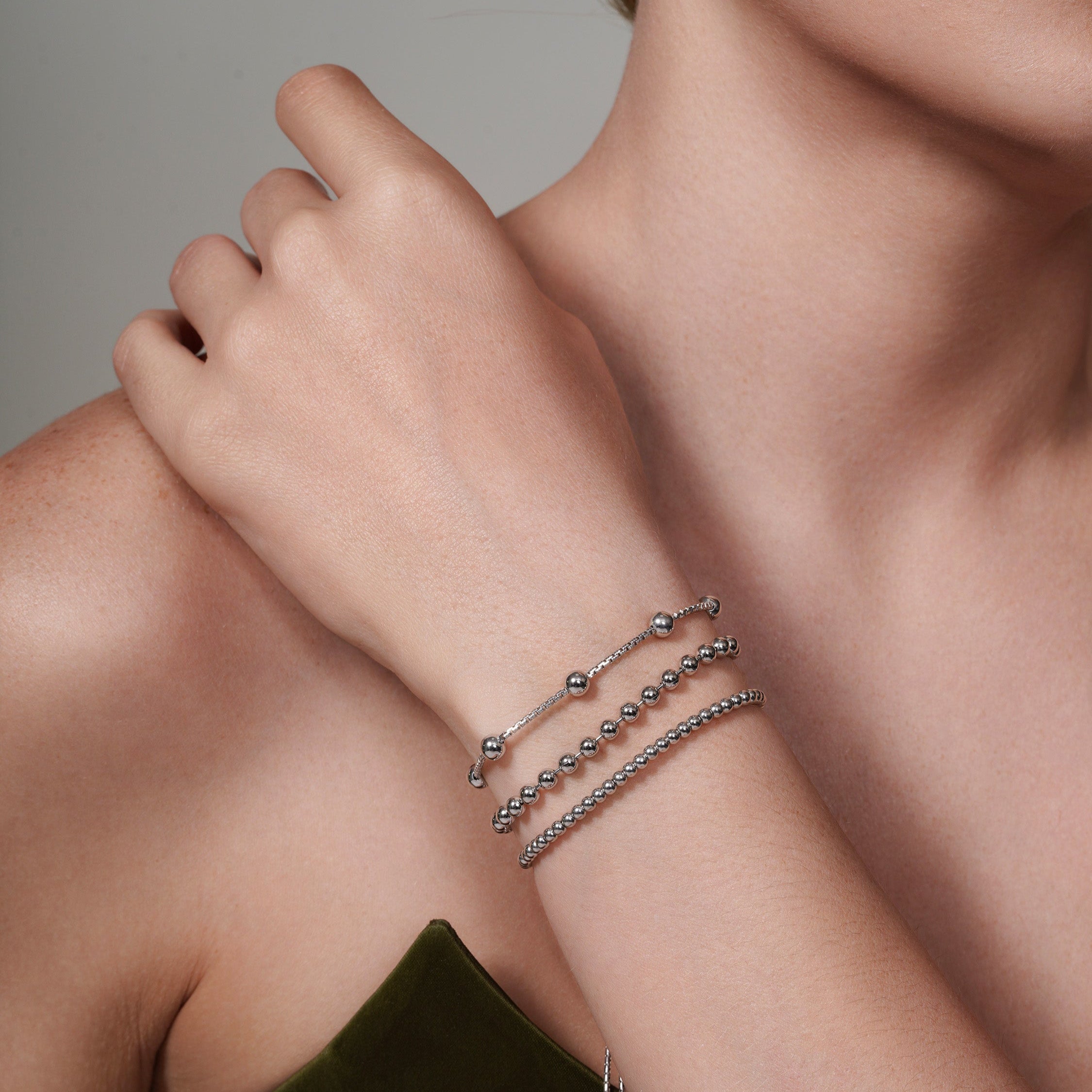 Pulsera de lazo con cuentas de plata de ley 925 rodiada - DIB00015RH