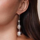 Pendiente de triple cuenta DC en plata de ley 925 rodiada - DSE00074