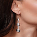 Pendientes de plata de ley 925 rodiada con cuentas redondas y facetadas - DSE00075