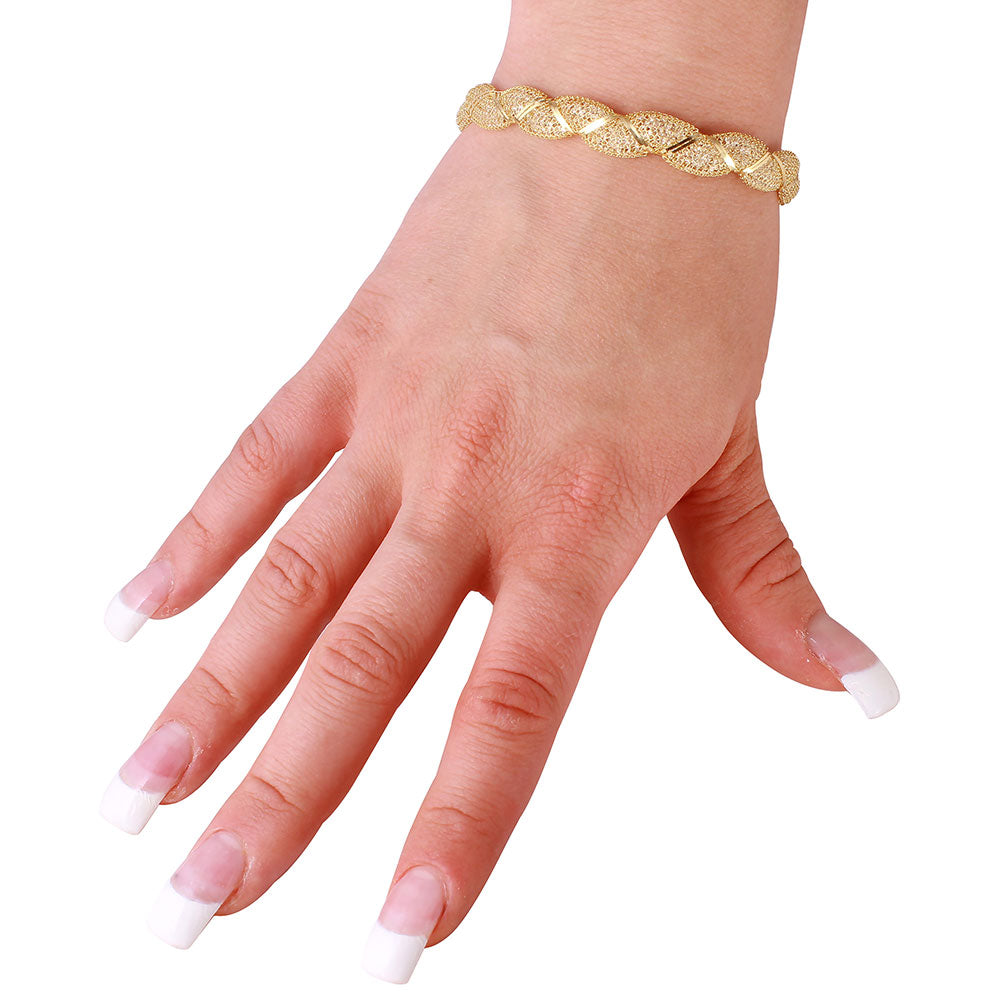 Pulsera italiana de plata 925 chapada en oro con malla y circonitas incrustadas envueltas - ECB00092Y