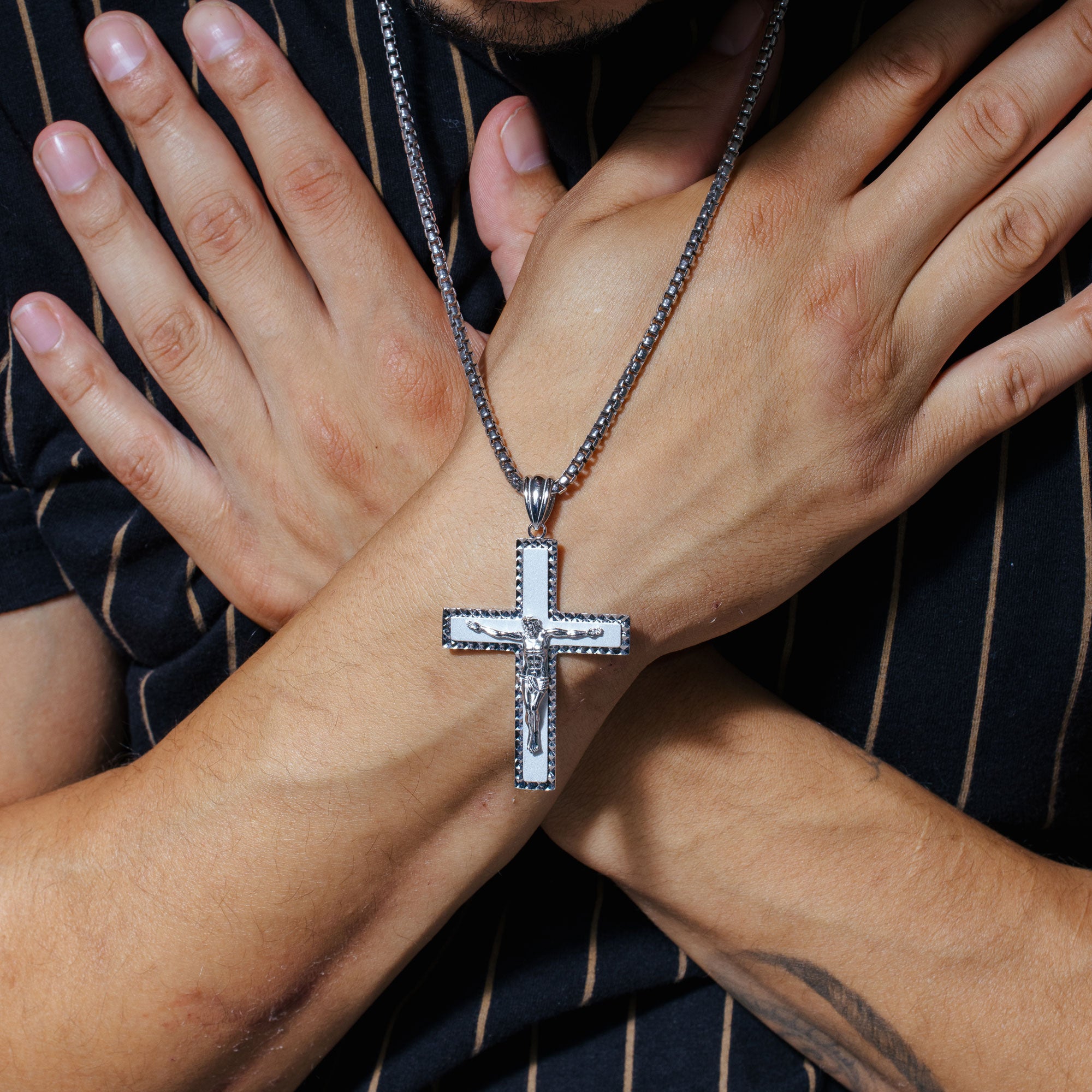 925 Sterling Silver Sandblasted Finish Diamond Cut Eagle Anchor