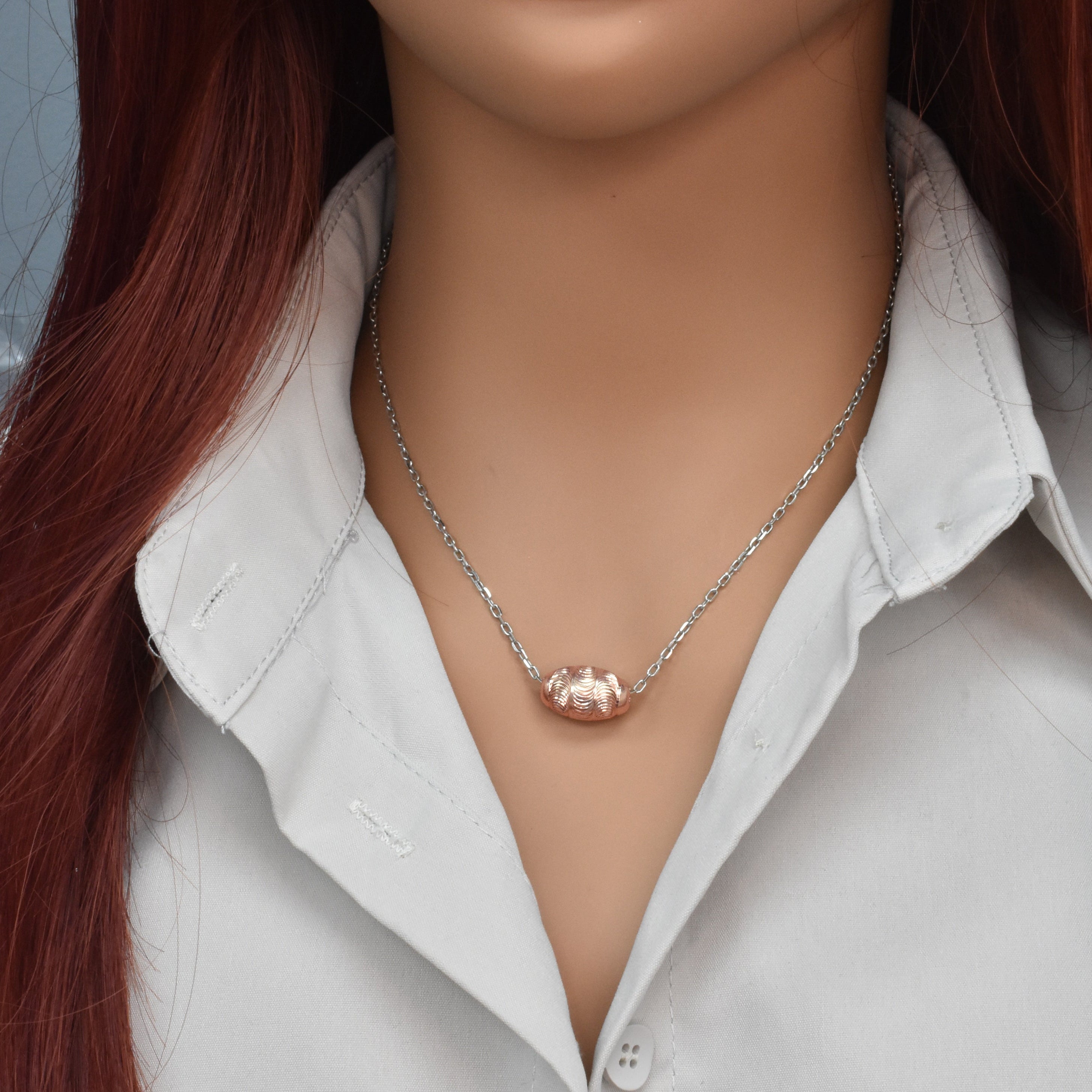 Collar de cuentas italianas de corte lunar en plata de ley 925 con baño de rodio y oro rosa - ITN00006