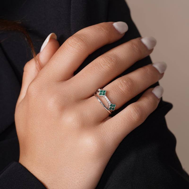 Rhodium Plated 925 Sterling Silver Triple Clover Plain Rounded Band Clear and Green CZ Ring Set - JTR00004