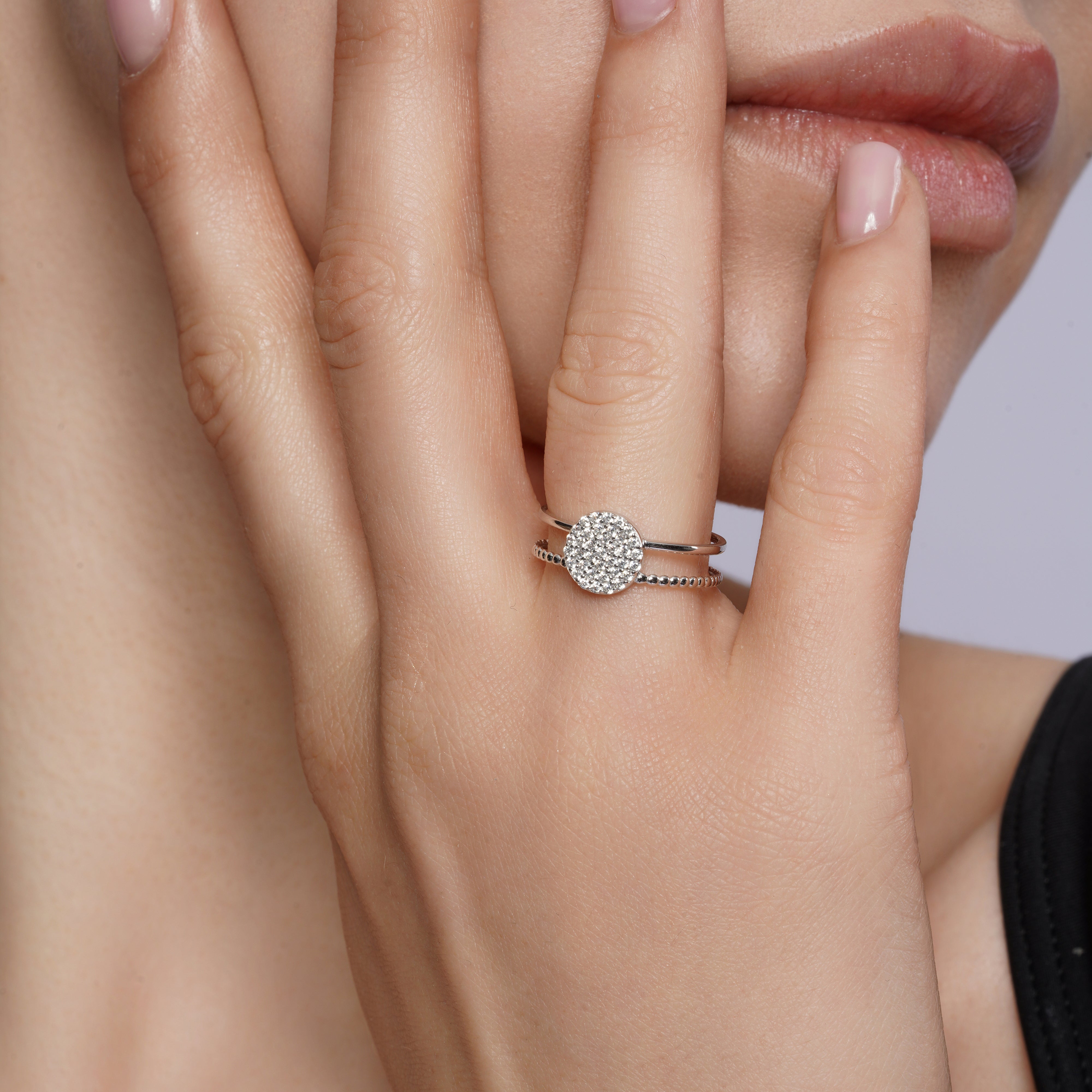 Rhodium Plated 925 Sterling Silver Moissanite Round Cluster Top Split Band Ring - MGMR00068