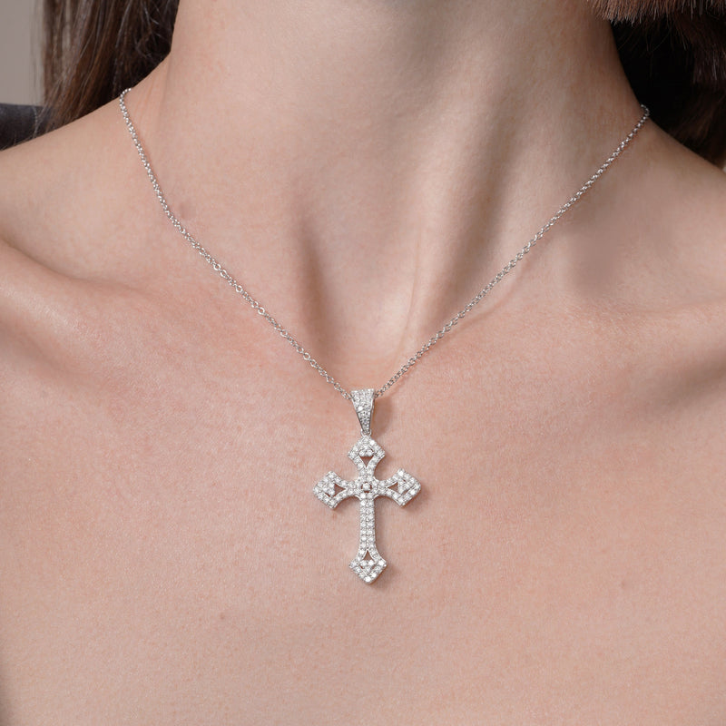 Colgante de trébol de cuatro hojas de moissanita de plata de ley 925 rodiada (12,4 mm x 12,4 mm) - MGMN00025
