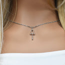 Colgante de cruz de plata de ley 925 rodiada con corte de diamante y circonita cúbica transparente de 26,5 mm x 38,4 mm - GMP00186