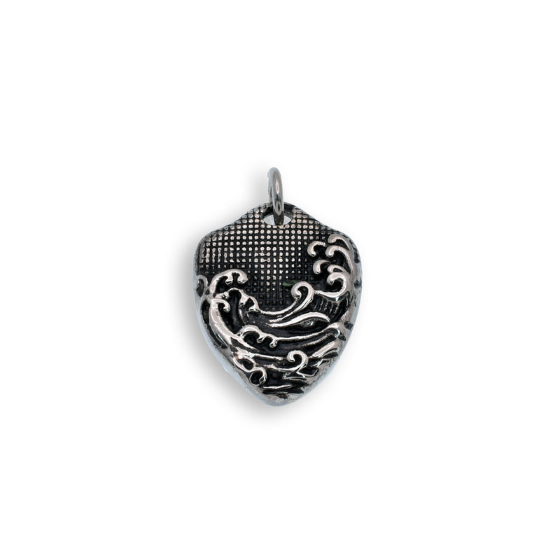 Escudo de acero inoxidable oxidado con colgante de ondas - SSP00333