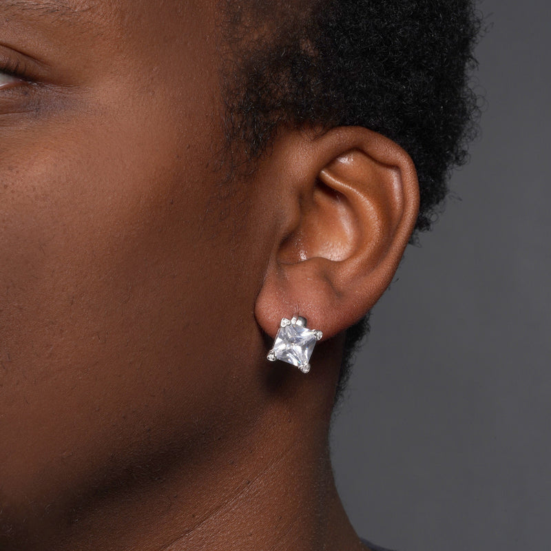 Pendientes de tuerca con circonita transparente cuadrada chapada en rodio de plata 925 - STE00634CL