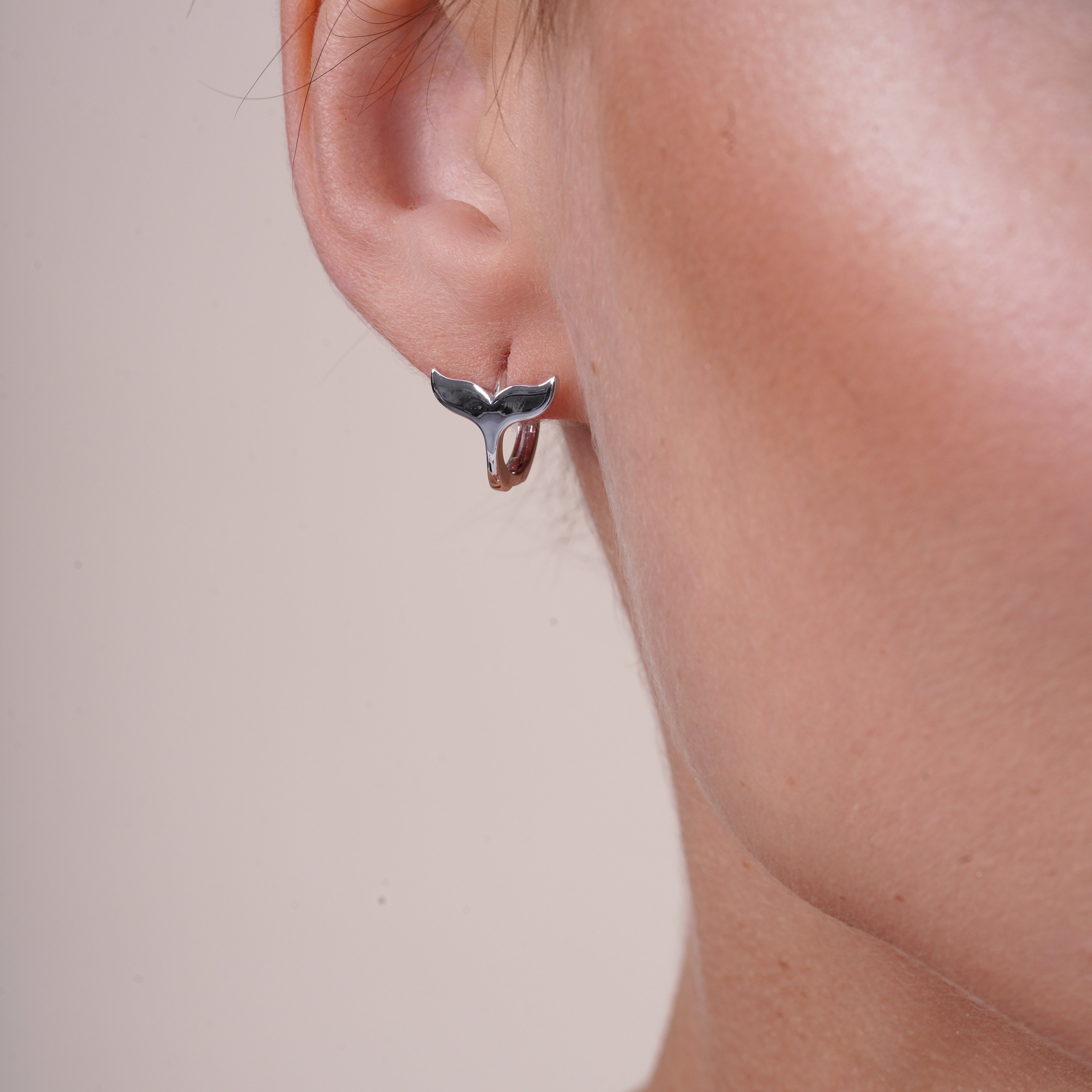 Rhodium Plated 925 Sterling Silver Whale Tail Hoop 8.7mm Earring - TGE00005