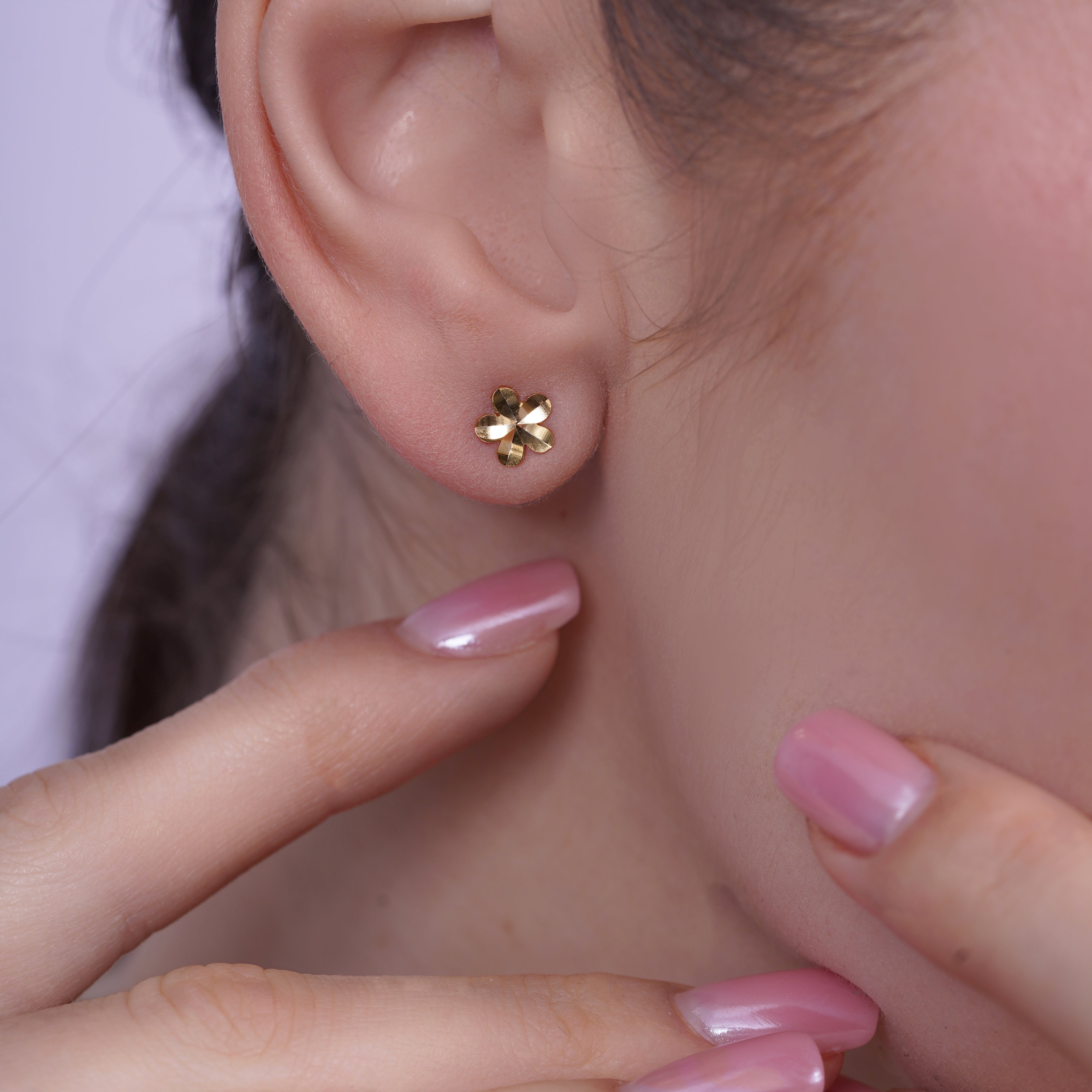 Pendiente de botón de plata de ley rodiada con doble banda de 4,5 mm x 21 mm - GME00131