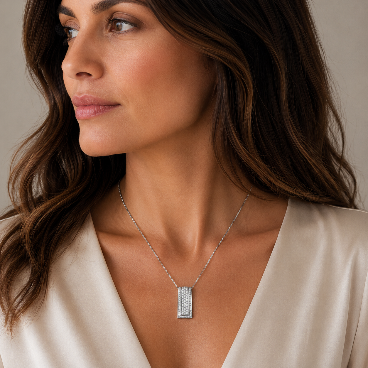Colgante de circonita rectangular con canal chapado en rodio en plata 925 - ACP00002CLR